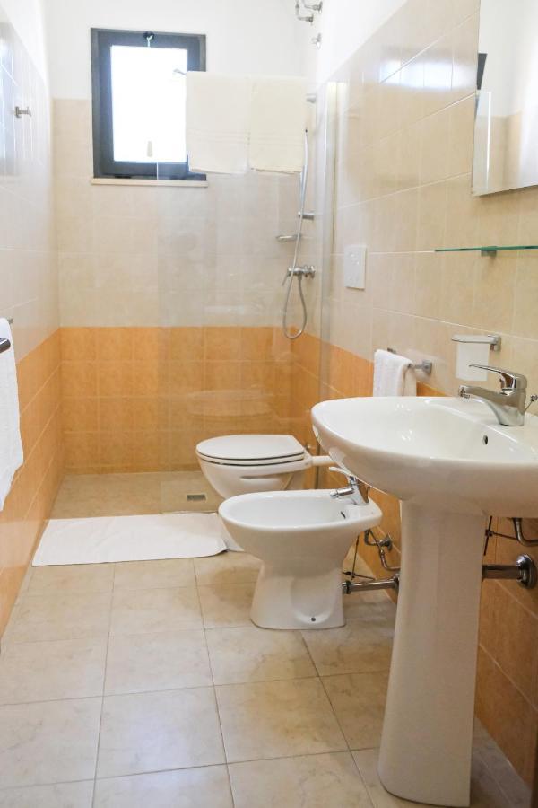 Terra D'Otranto Bed & Breakfast อุจจาโน ลาเคียซา ภายนอก รูปภาพ