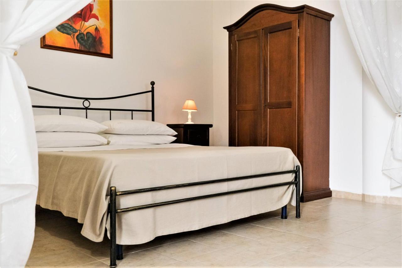 Terra D'Otranto Bed & Breakfast อุจจาโน ลาเคียซา ภายนอก รูปภาพ